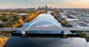 Who Is at Fault for a Car Crash on a Minnesota Bridge?